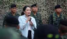 站在岔路口的泰国被停职总理佩通坦